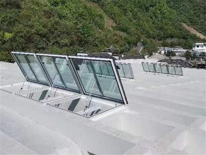 
通風(fēng)采光天窗
